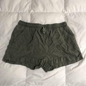 Universal Thread Green Shorts XL